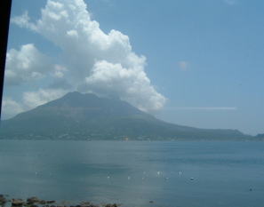 名古屋人にとっては、桜島は九州の果ての象徴…